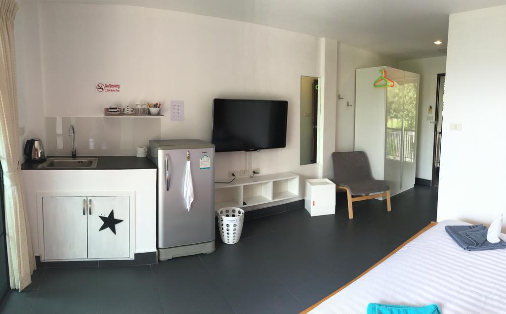 Hotel Baan Andaman Sea Surf Patong Zewnętrze zdjęcie